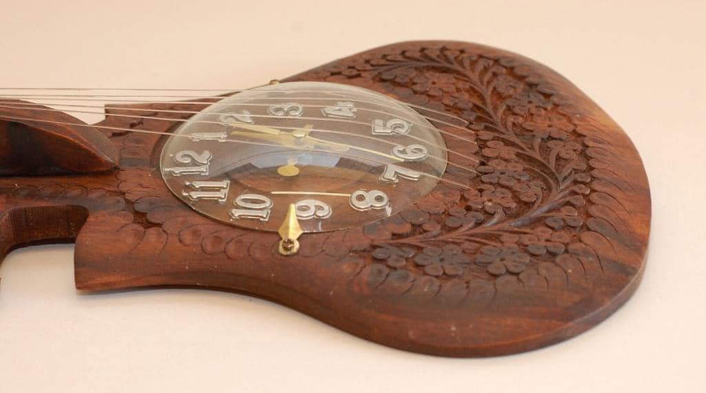 Wooden Guitar Clock Hand Crafted Traditional Artistic Decoration Piece Home decor furniture